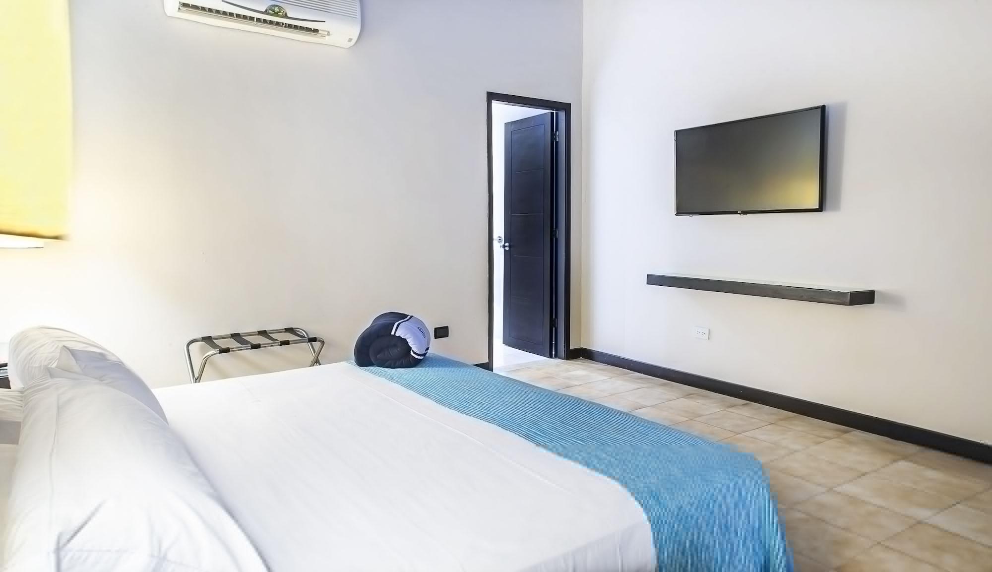 Santorini Express Y Hotel Santa Marta (Magdalena)